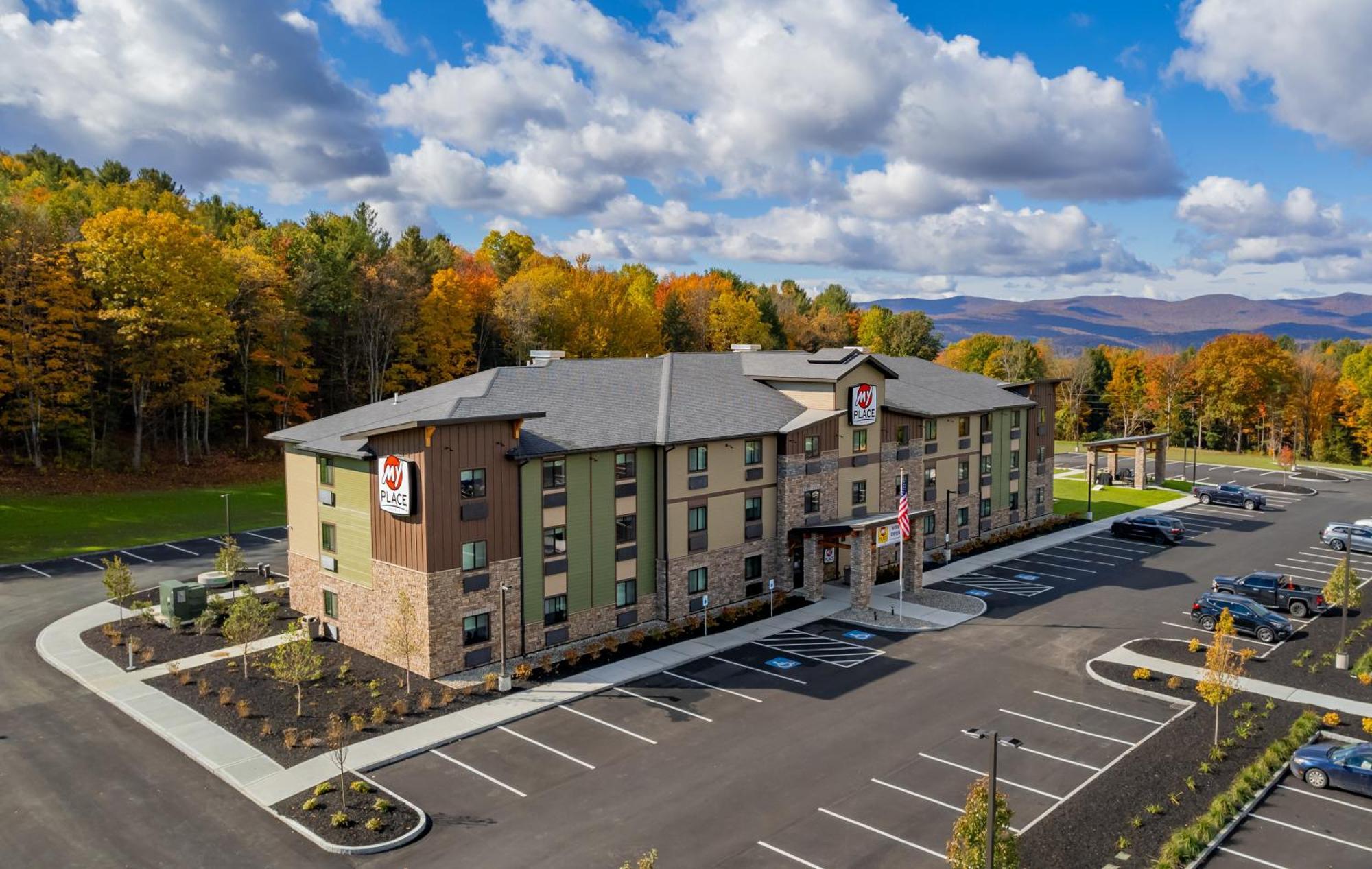 My Place Hotel-Randolph, Vt Esterno foto